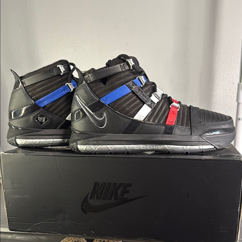 Nike Zoom LeBron III QS